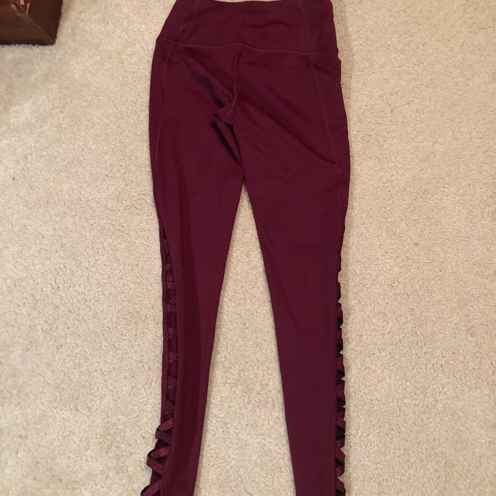 Victoria Secret sport legging - plum colored